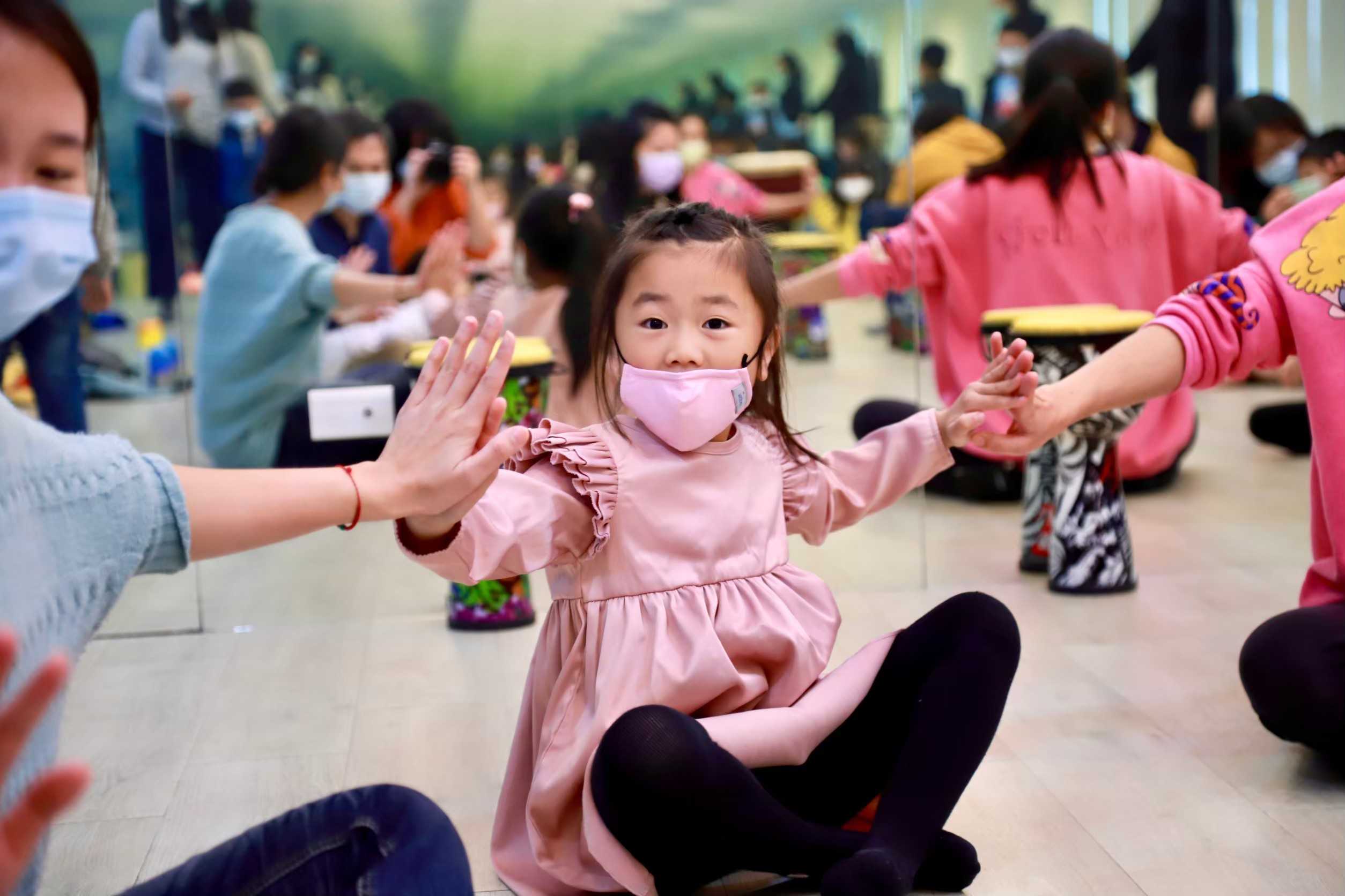 一家人在 Music Together